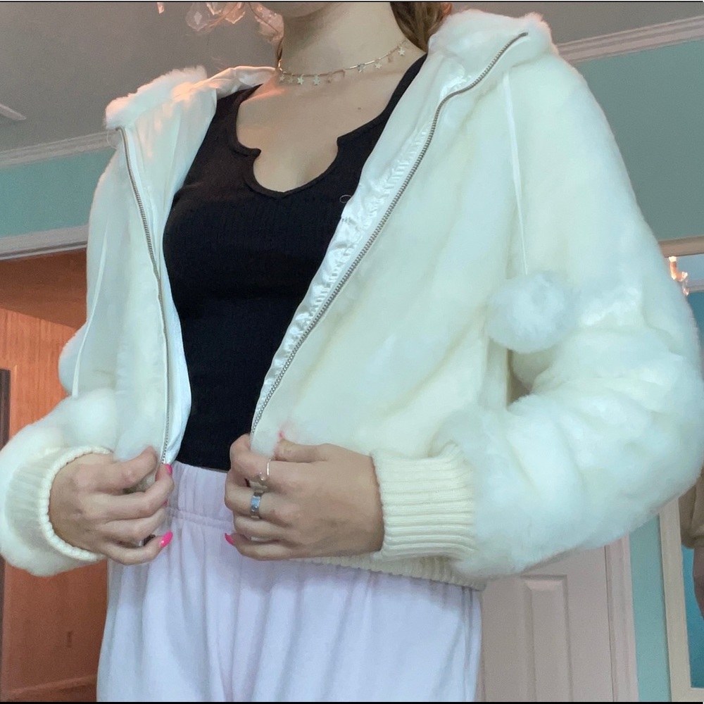 dELia*s fluffy zip up jacket